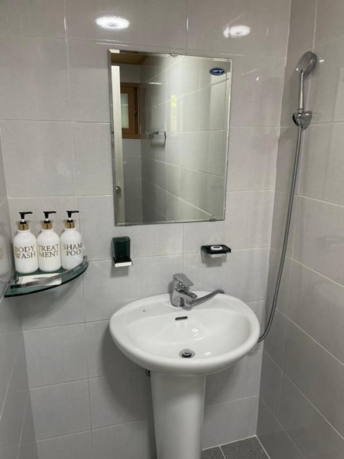 גייאונגג'ו Adam Guesthouse מראה חיצוני תמונה